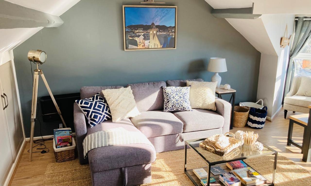 Looe With A View - Entire Apartment With Free Allocated Parking Exterior photo
