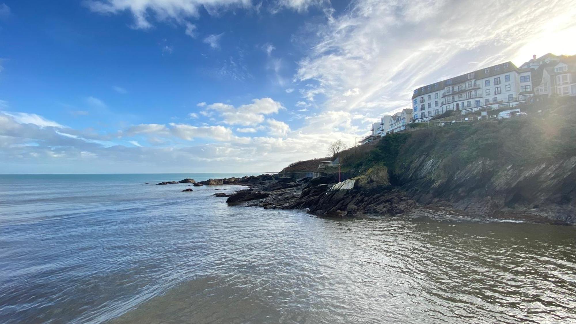 Looe With A View - Entire Apartment With Free Allocated Parking Exterior photo