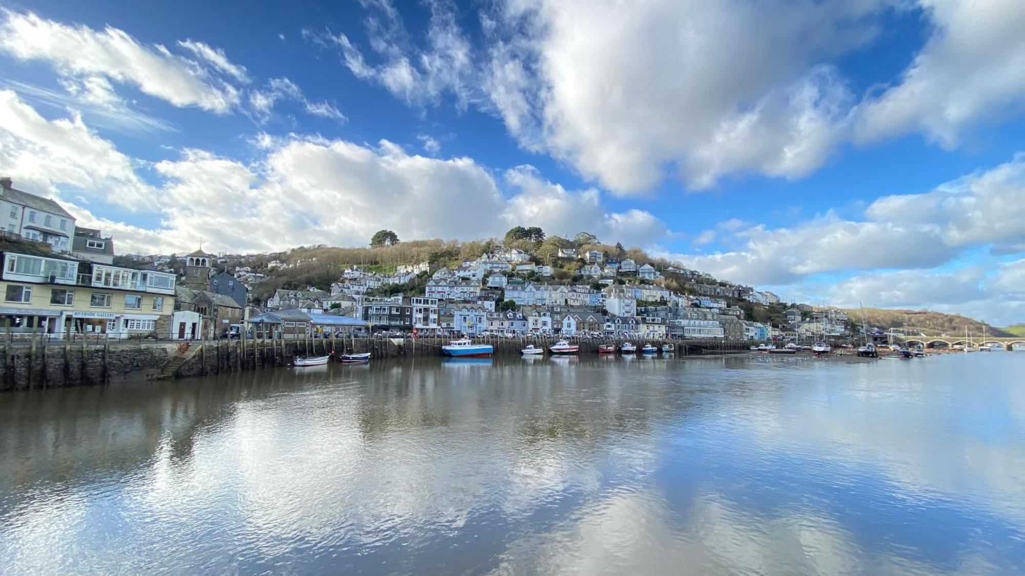 Looe With A View - Entire Apartment With Free Allocated Parking Exterior photo